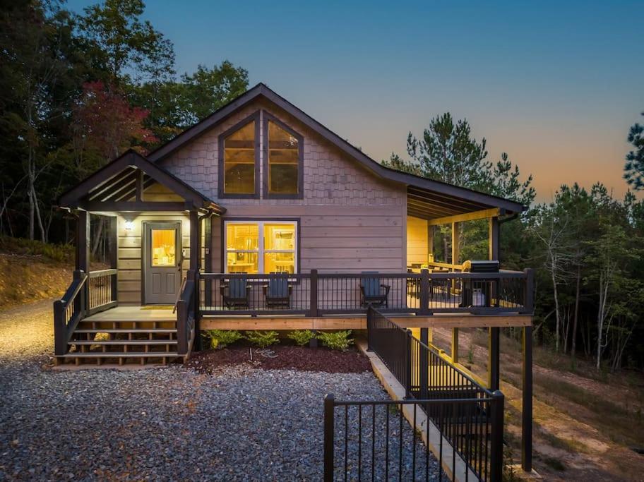 The Llaguna Lodge - New Cabin, Sleeps 10, Fire Pit, Hot Tub, In Blue Ridge , Ga エクステリア 写真