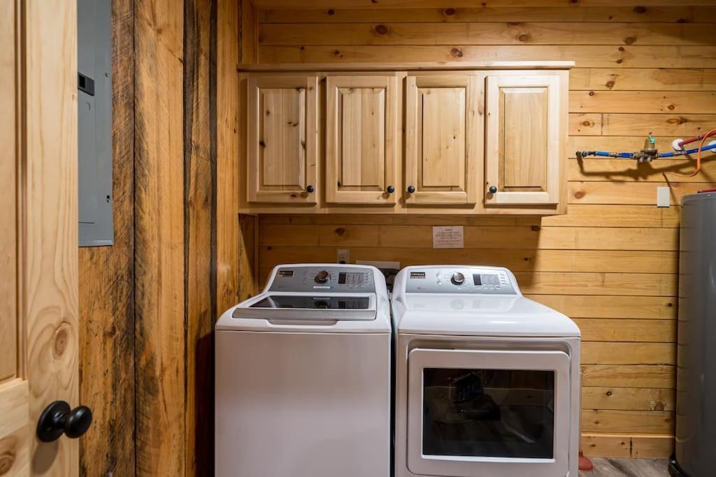 The Llaguna Lodge - New Cabin, Sleeps 10, Fire Pit, Hot Tub, In Blue Ridge , Ga エクステリア 写真
